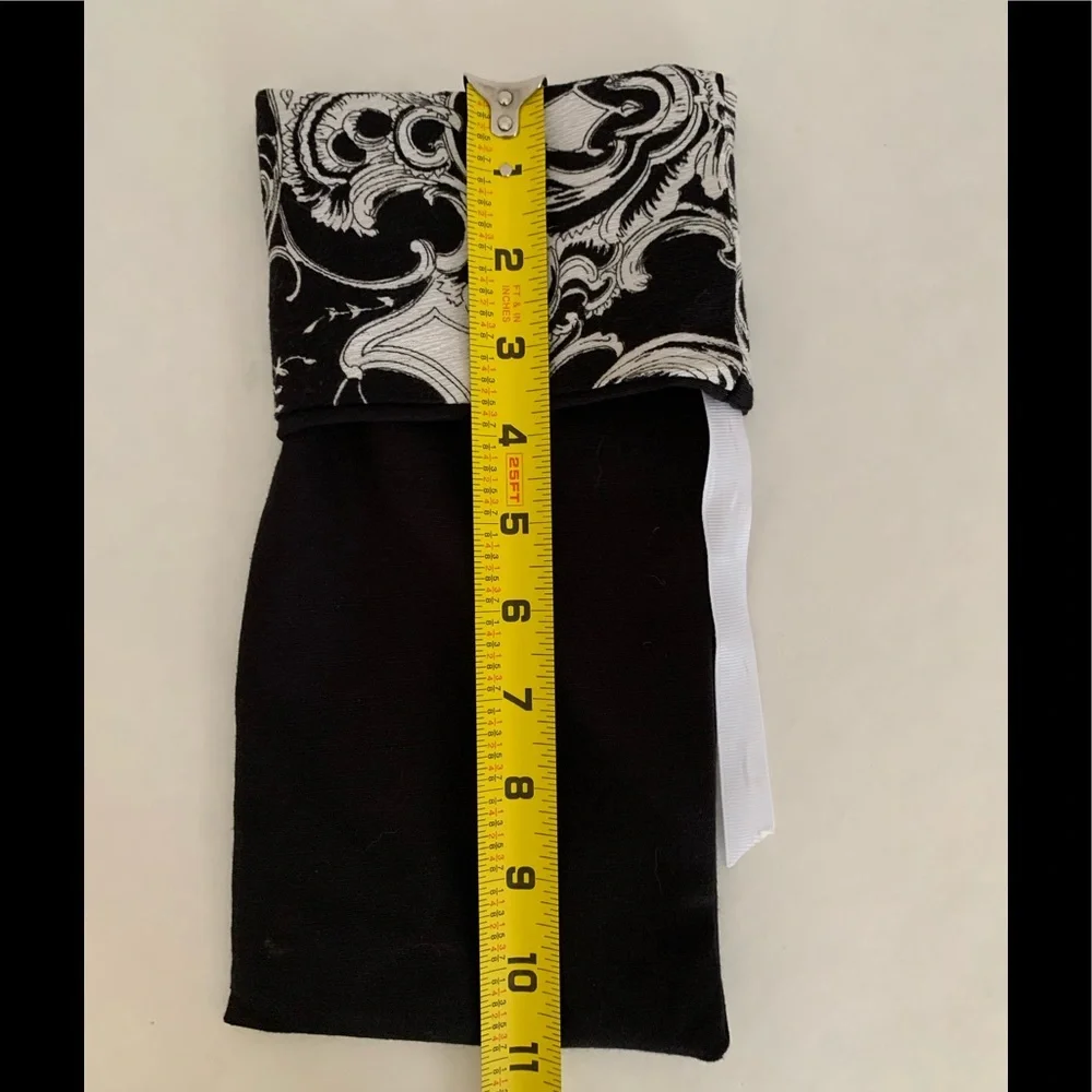 Paisley Cloth Ribbon Tied Wine Bottle Holder Tote Sleeve Black White